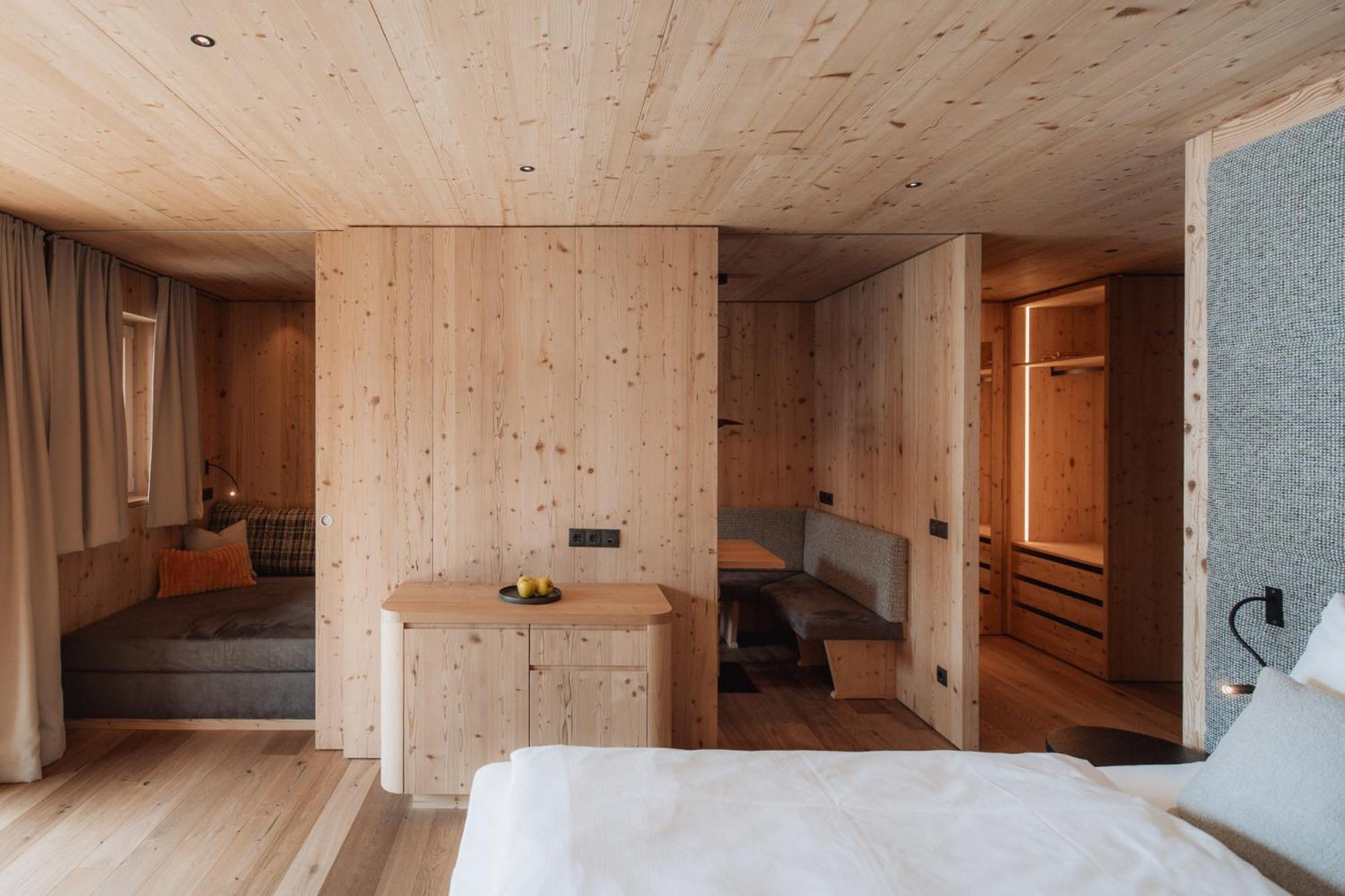 Saltria - Your Alpine Experience Alpe Di Siusi Room photo