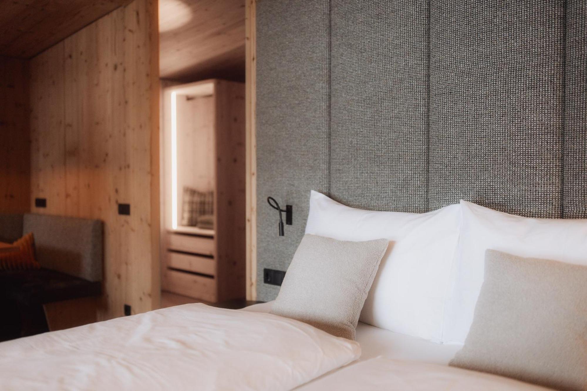 Saltria - Your Alpine Experience Alpe Di Siusi Room photo
